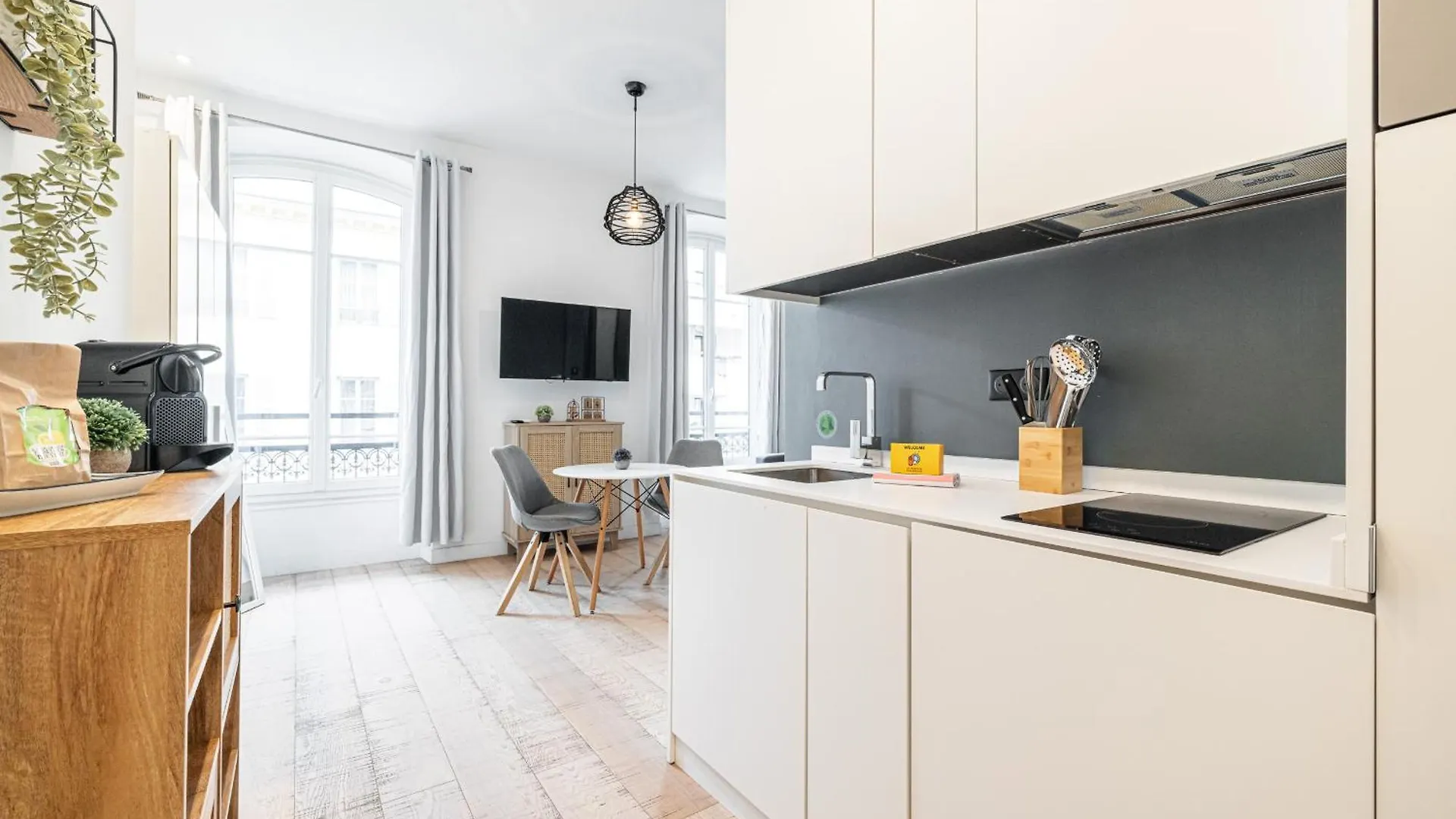 Cozy 1 Bdr Downtown Lejlighed Nice 0*,  Frankrig