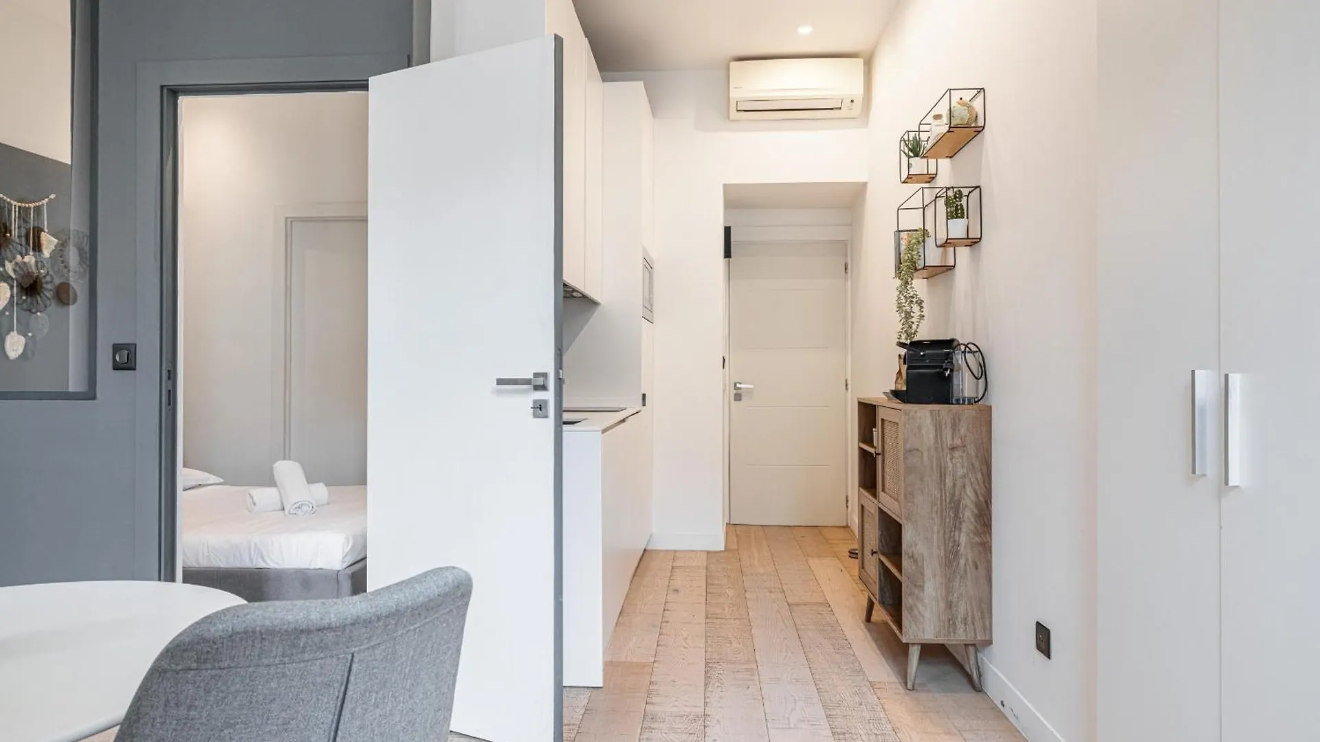 Cozy 1 Bdr Downtown Apartment Nice