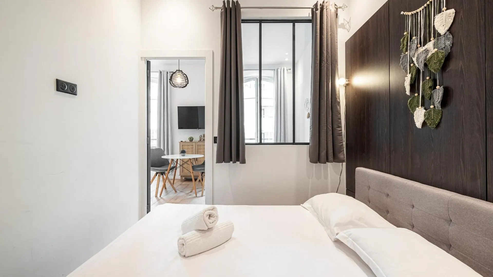 Cozy 1 Bdr Downtown Apartment Nice 0*,